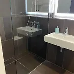 提利亚住宿公寓