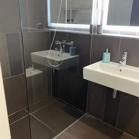 提利亚住宿公寓